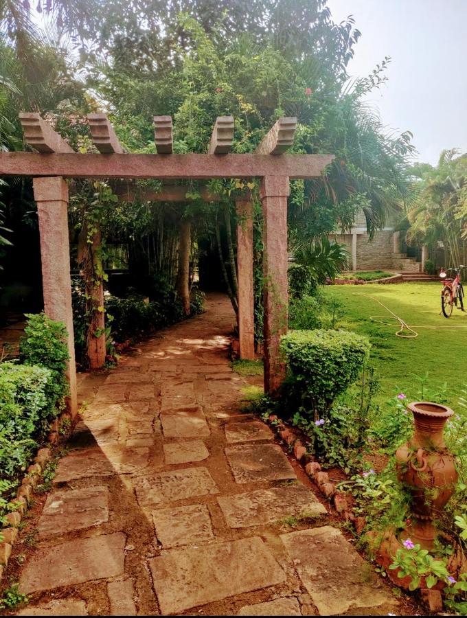Badami Heritage Resort Exterior foto